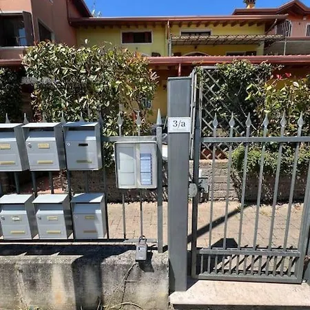 Casa Grillo, Vista Con Piscina E Box Auto Barcuzzi