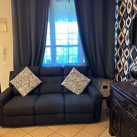Casa Grillo, Vista Con Piscina E Box Auto